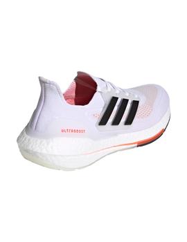 ULTRABOOST 21