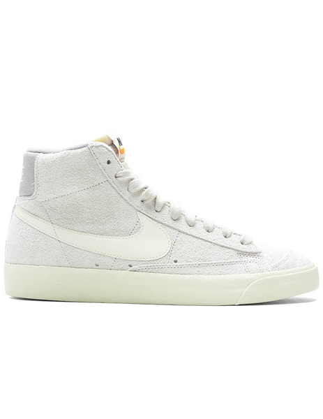 Gallery 1655138080827 nike blazer mid  77 premium vintage   light bone coconut milk dm0178 001 1127