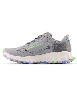 zapatilla trail running new balance mujer FRESH FOAM GAROÉ, gris