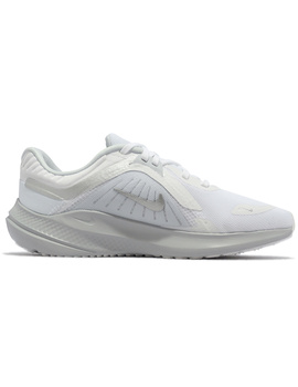 zapatilla running nike mujer  QUEST 5 blanco-plata