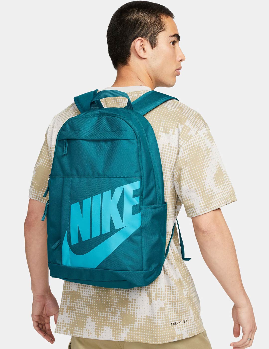 mochila nike ELEMENTAL BACKPACK (21L), verde