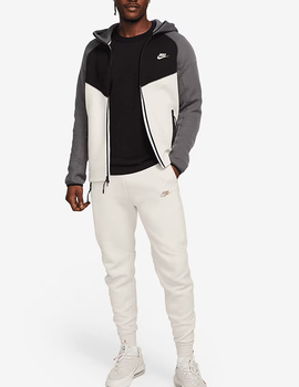 pantalón nike  SPORTSWEAR TECH FLEECE hombre, gris/negro/blanco