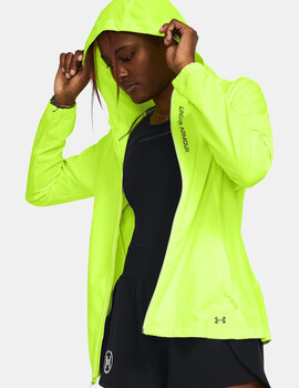 chaqueta paravientos mujer UNDER ARMOUR STORM RUN verde fluor