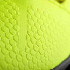 BOTA DE FUTBOL NIKE PHANTOM VENOM CLUB TURF