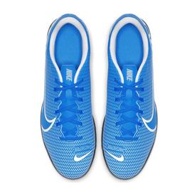 BOTA DE FUTBOL NIKE JR VAPOR 13 CLUB TURF AZUL