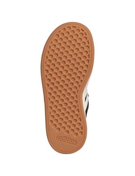 Gallery 1741792109337 jh6178 4 footwear photography bottom view white