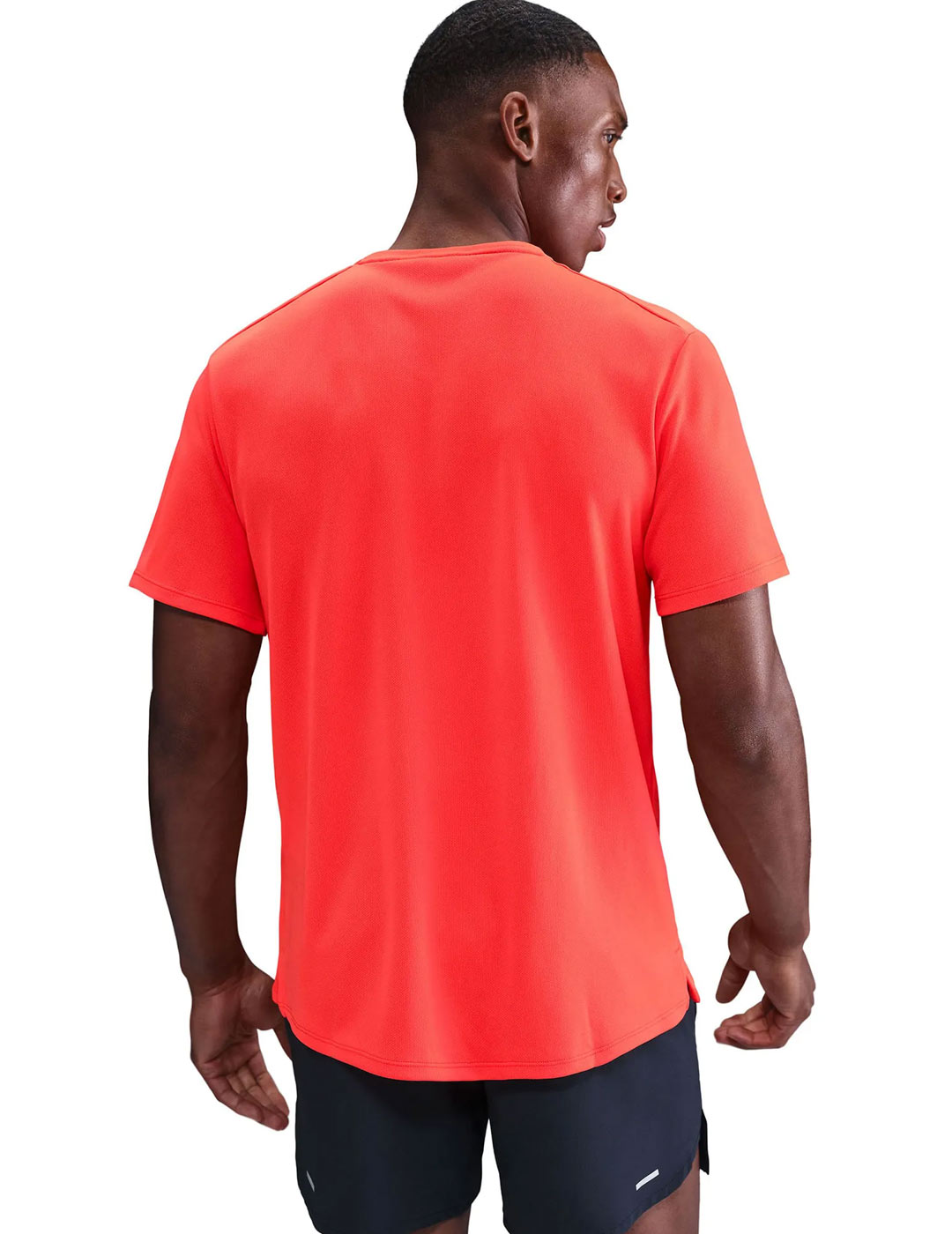camiseta manga corta técnica nike MILER, naranja fluor