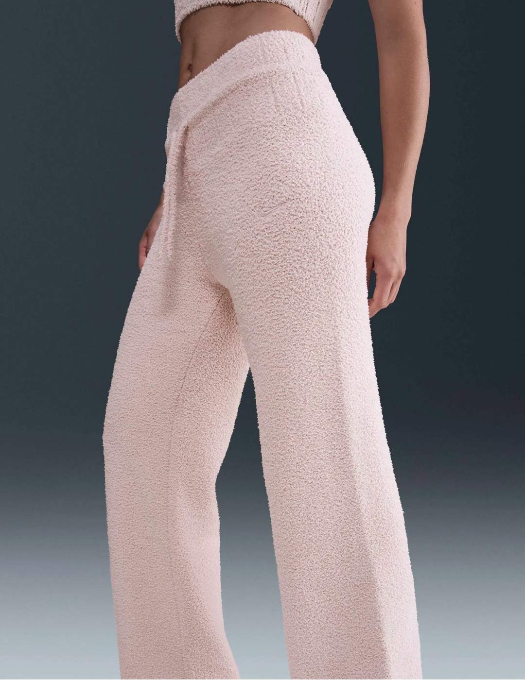 pantalón nike  SPORTSWEAR PHOENIX Cozy Boucle, coral