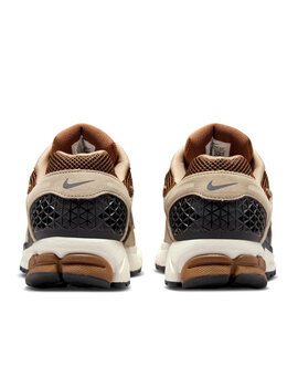 nike  ZOOM VOMERO 5 hombre, multicolor