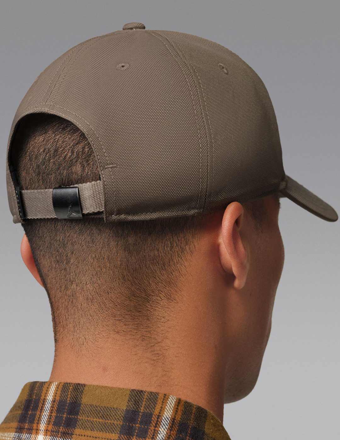 gorra Jordan logo metalico Jumpman, oliva