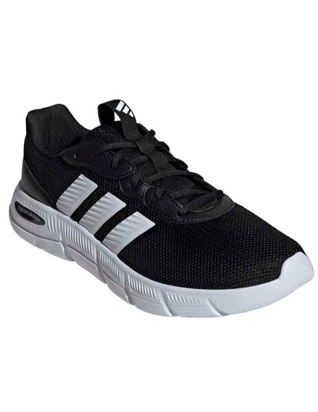 Gallery 1776262311124 hq4854 6 footwear photography front lateral top view white