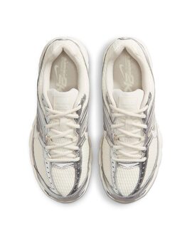 zapatilla mujer nike  AIR MAX MOTO 2K , beige/plata