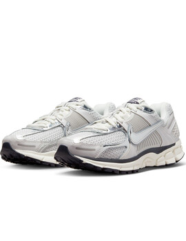 zapatilla mujer nike  ZOOM VOMERO 5, blanco/negro/plata