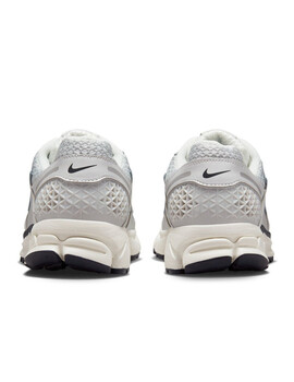 zapatilla mujer nike  ZOOM VOMERO 5, blanco/negro/plata