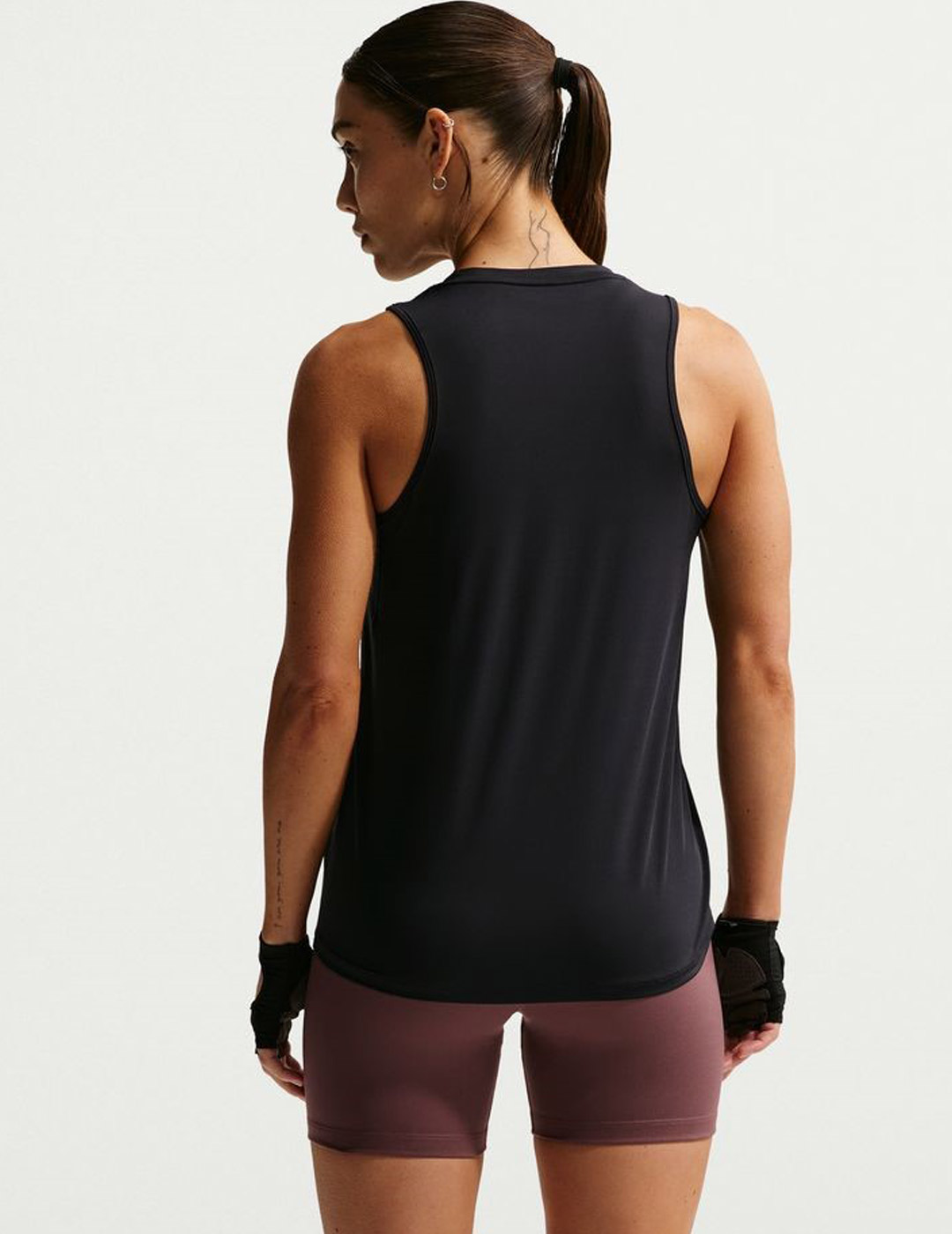 camiseta asas mujer nike  ONE CLASSIC  DRI-FIT, negro