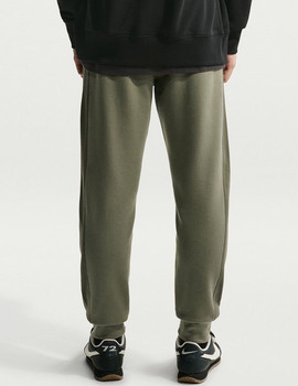 pantalón hombre con puño nike CLUB VARSITY, verde oliva