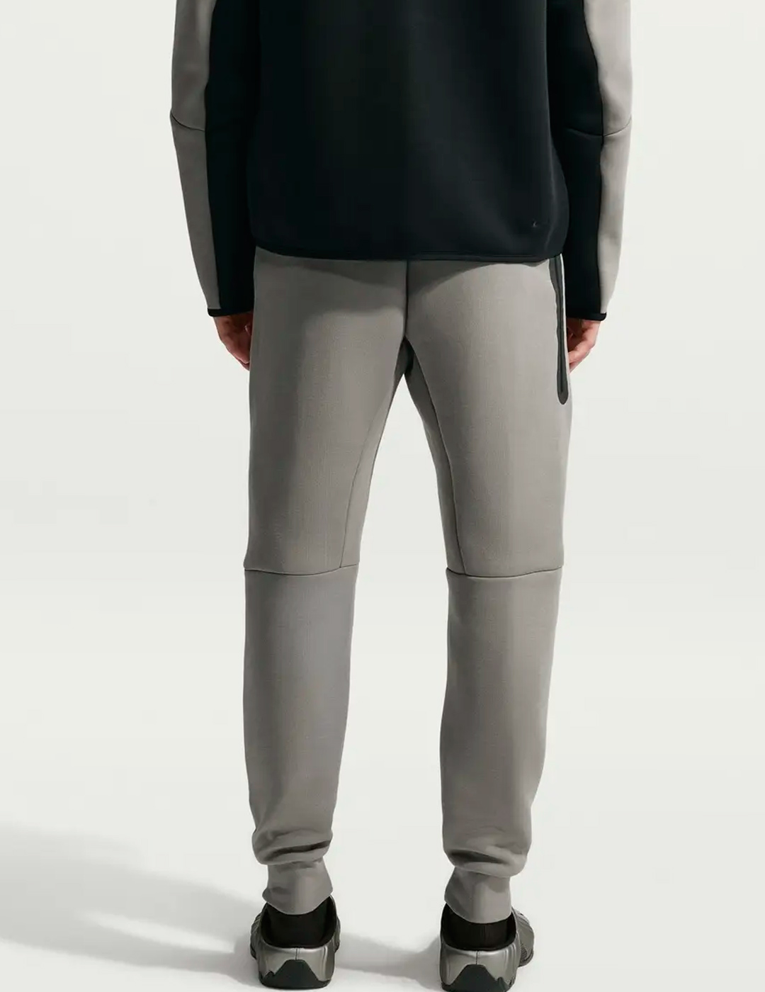pantalón hombre nike  TECH FLEECE, verde