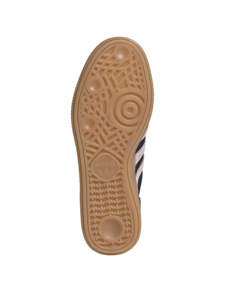 Gallery 1790921170150 jr0851 4 footwear photography bottom view white