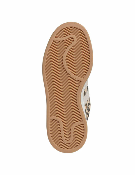 Gallery 1791011392340 ki9432 4 footwear photography bottom view white