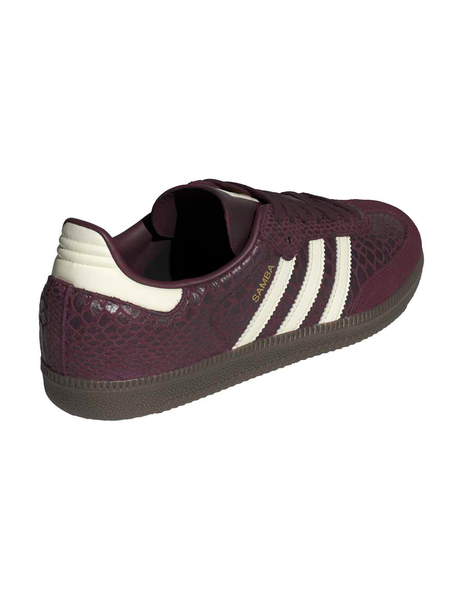 Gallery 1791267572286 ih3979 7 footwear photography back lateral top view white