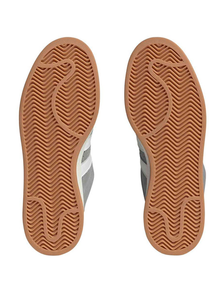 Gallery 1791268355401 hq8707 4 footwear photography bottom view white