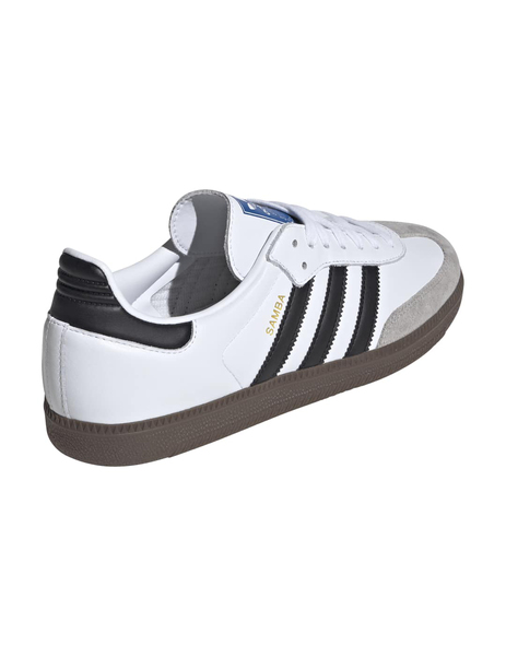 Gallery 1791268623735 b75806 7 footwear photography back lateral top view white