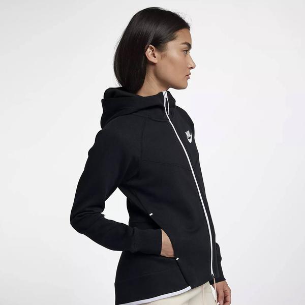 chaqueta nike negra y blanca