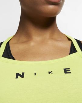 CAMISETA NIKE TIRAS WOMEN'S TRAINING PISTACHO